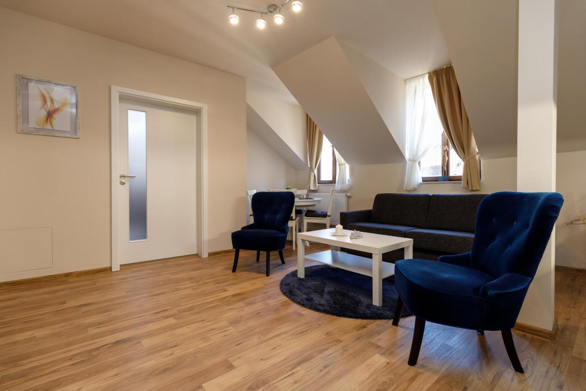Apartments Menuet Karlovy Vary Chambre photo