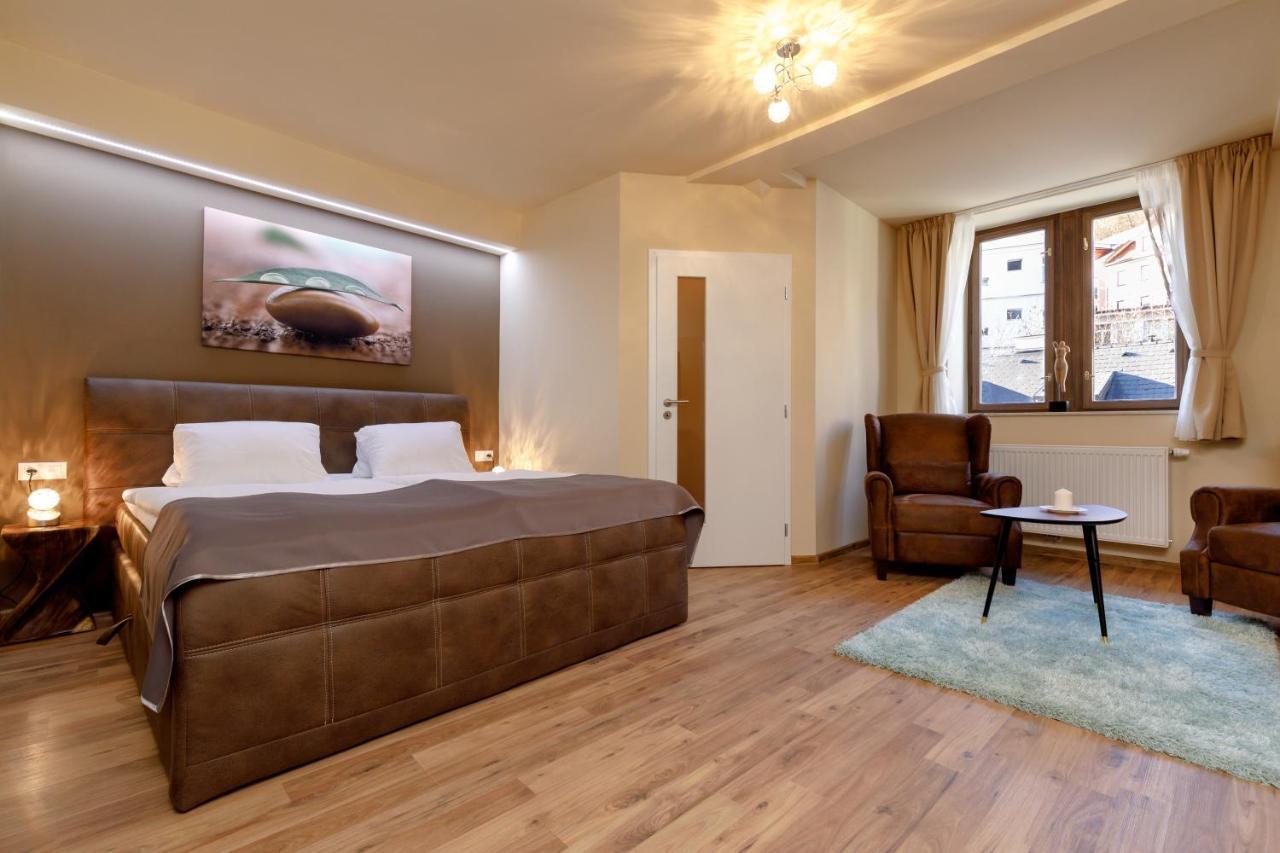 Apartments Menuet Karlovy Vary Extérieur photo