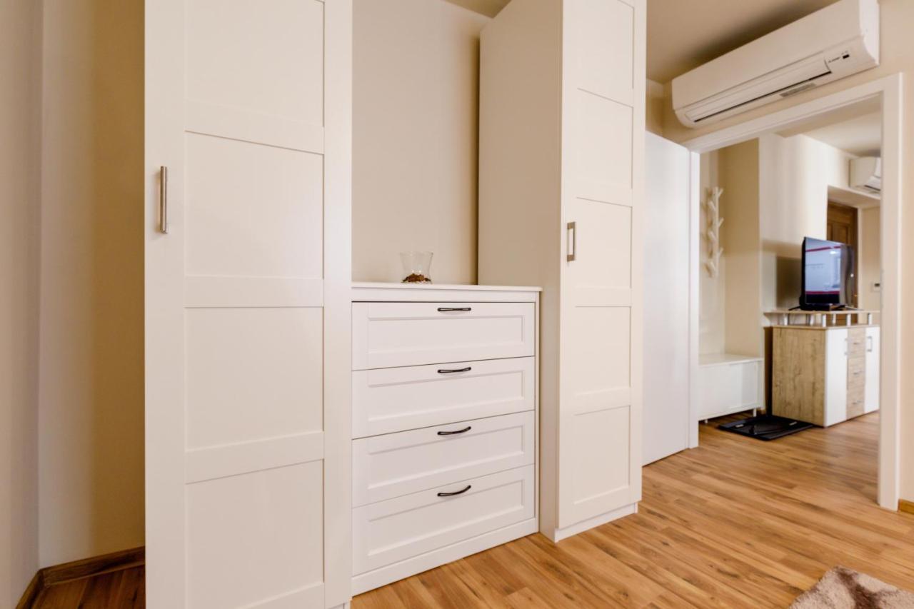 Apartments Menuet Karlovy Vary Extérieur photo