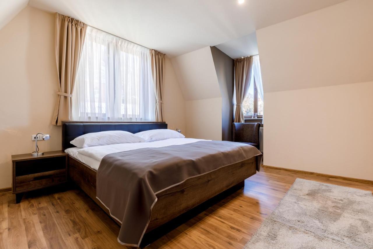 Apartments Menuet Karlovy Vary Extérieur photo